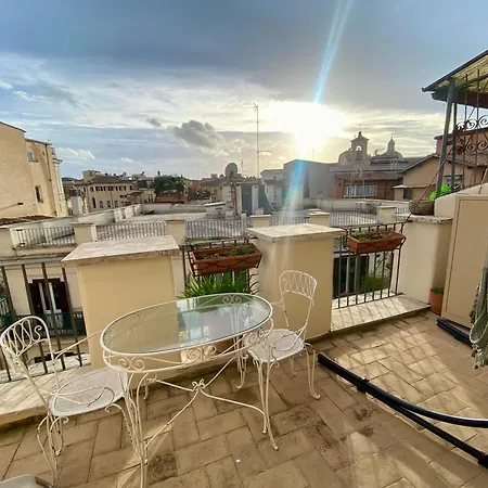 Campo De Fiori Artist - Attico