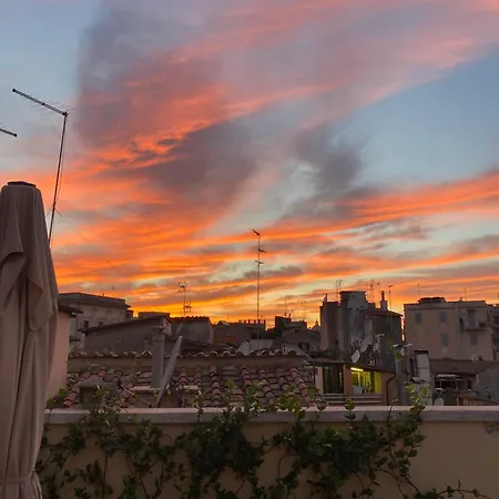 Campo De Fiori Artist - Attico Guest house *